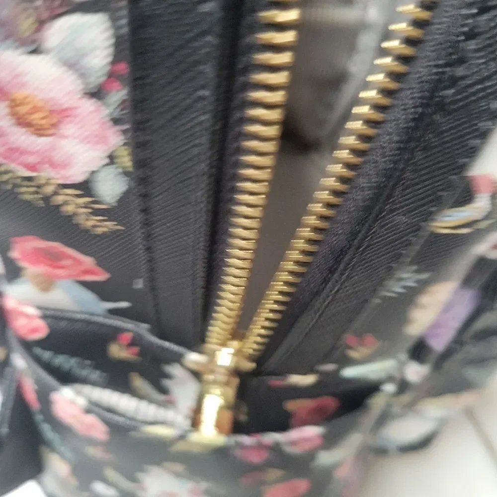 Disney Loungefly Women's Black Floral Print Zipper Around Backpack Rare HEART